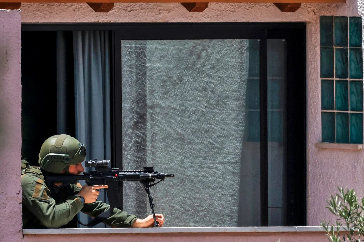 Israeli Soldier Killed in South Lebanon as Border Clashes Intensify